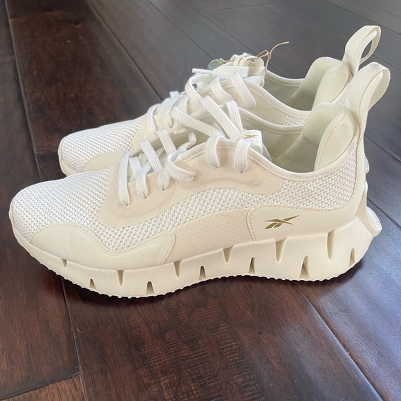 Reebok Zig Dynamica Women's Sneakers - White 10 - Picture 2 of 7